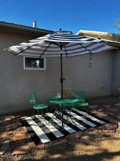 Fully Furnished, Serene Taos House Bagian luar foto